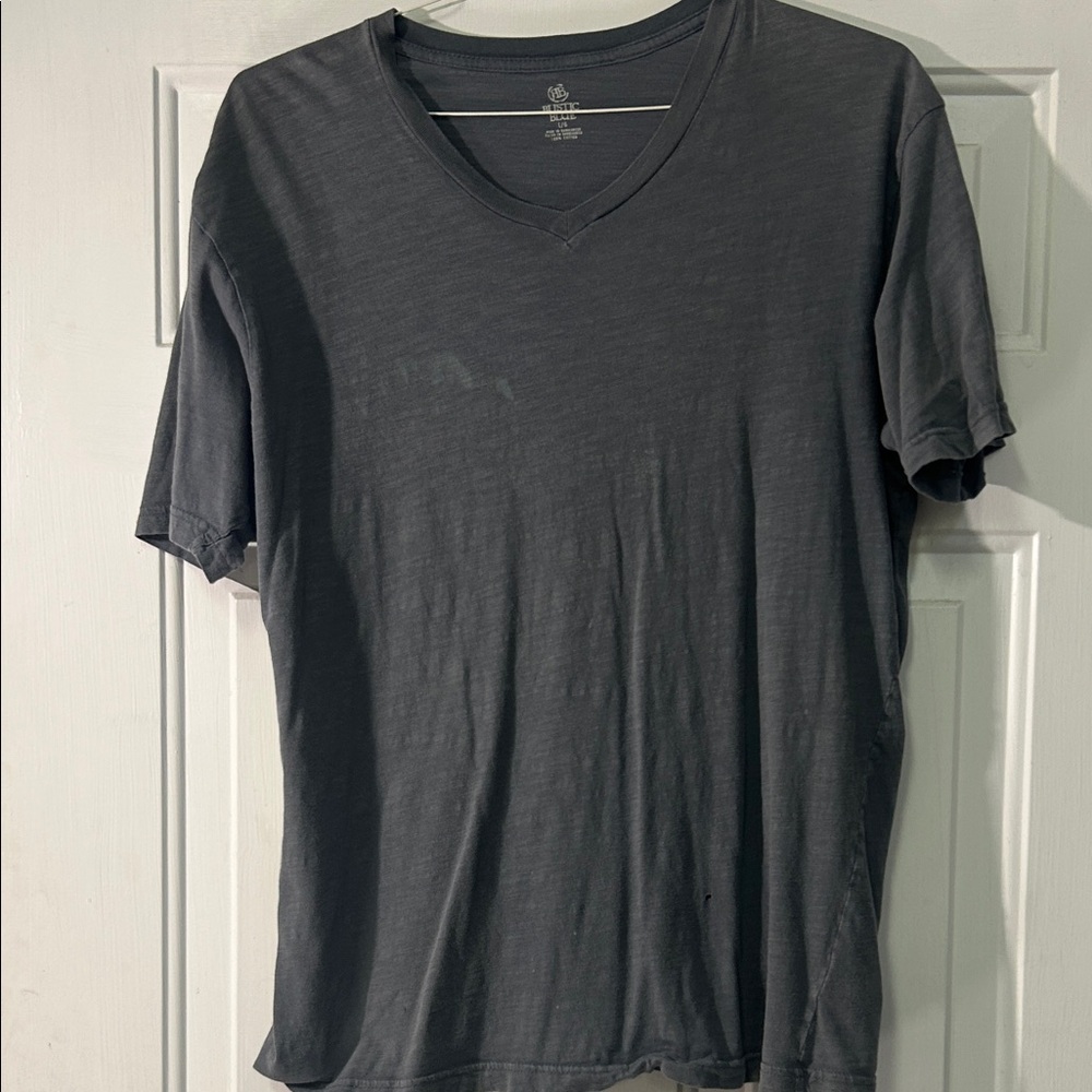 (🍒6 for $20)Rustic Blue Men’s Large Classic Charcoal V-Neck T-Shirt read